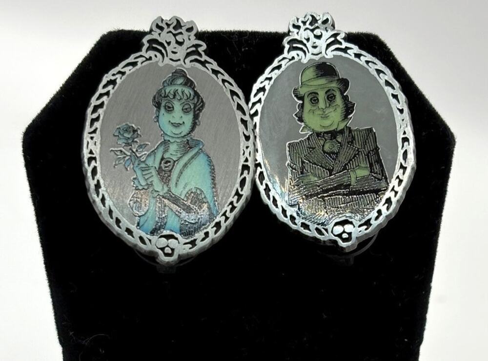 Disney Haunted Mansion Bride Hatbox Ghost Black Enamel Pin Pair Set